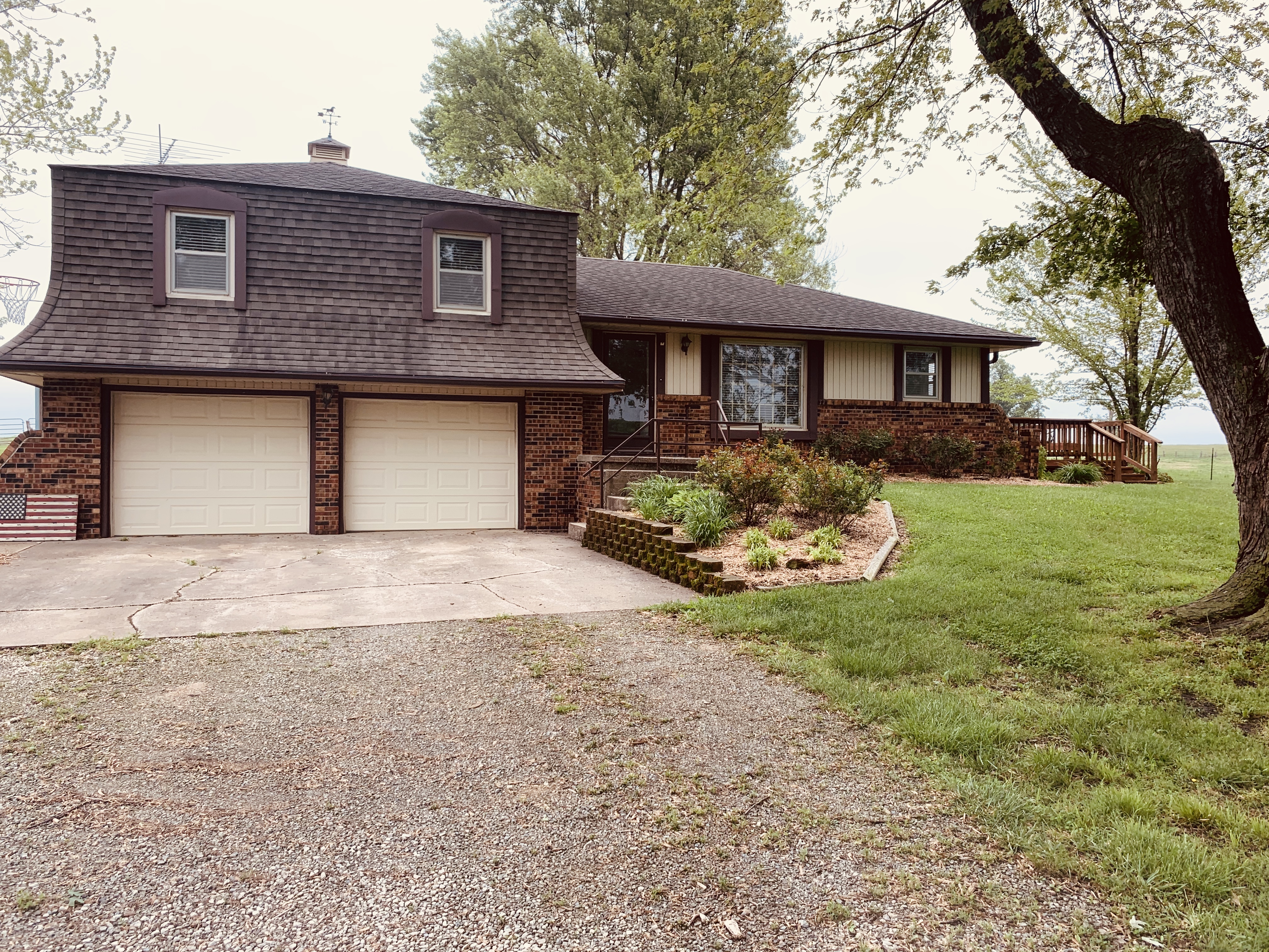 591 NE 250 Rd Clinton MO 